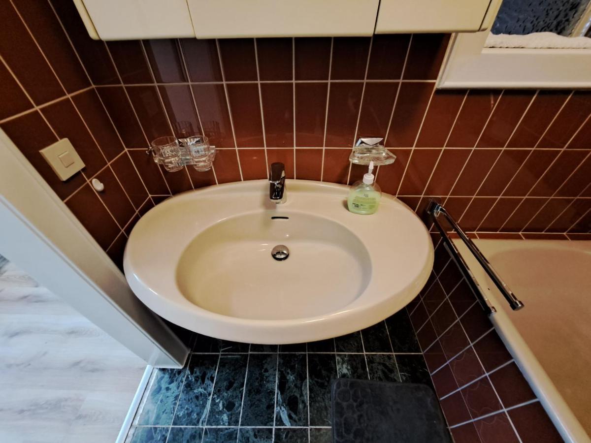 Muttis Apartment Mönchengladbach Kültér fotó